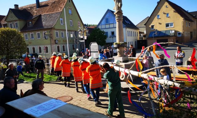 Maibaumfest in Laudenbach
